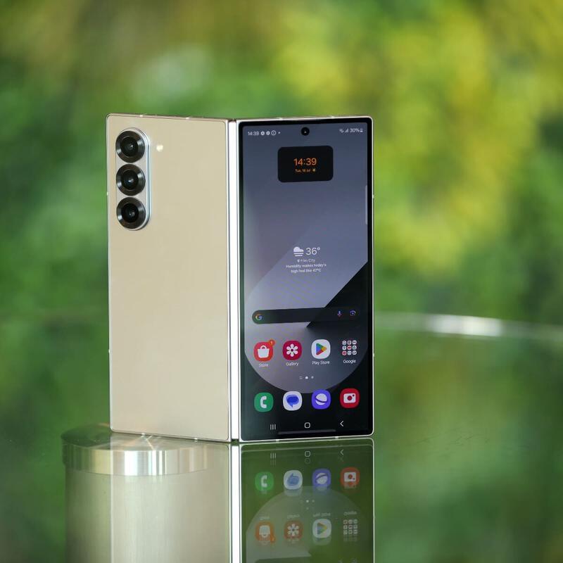 Samsung Galaxy Z Fold 7 เปิดตัวพร้อมกล้องสามตัวและหน้าจอพับได้